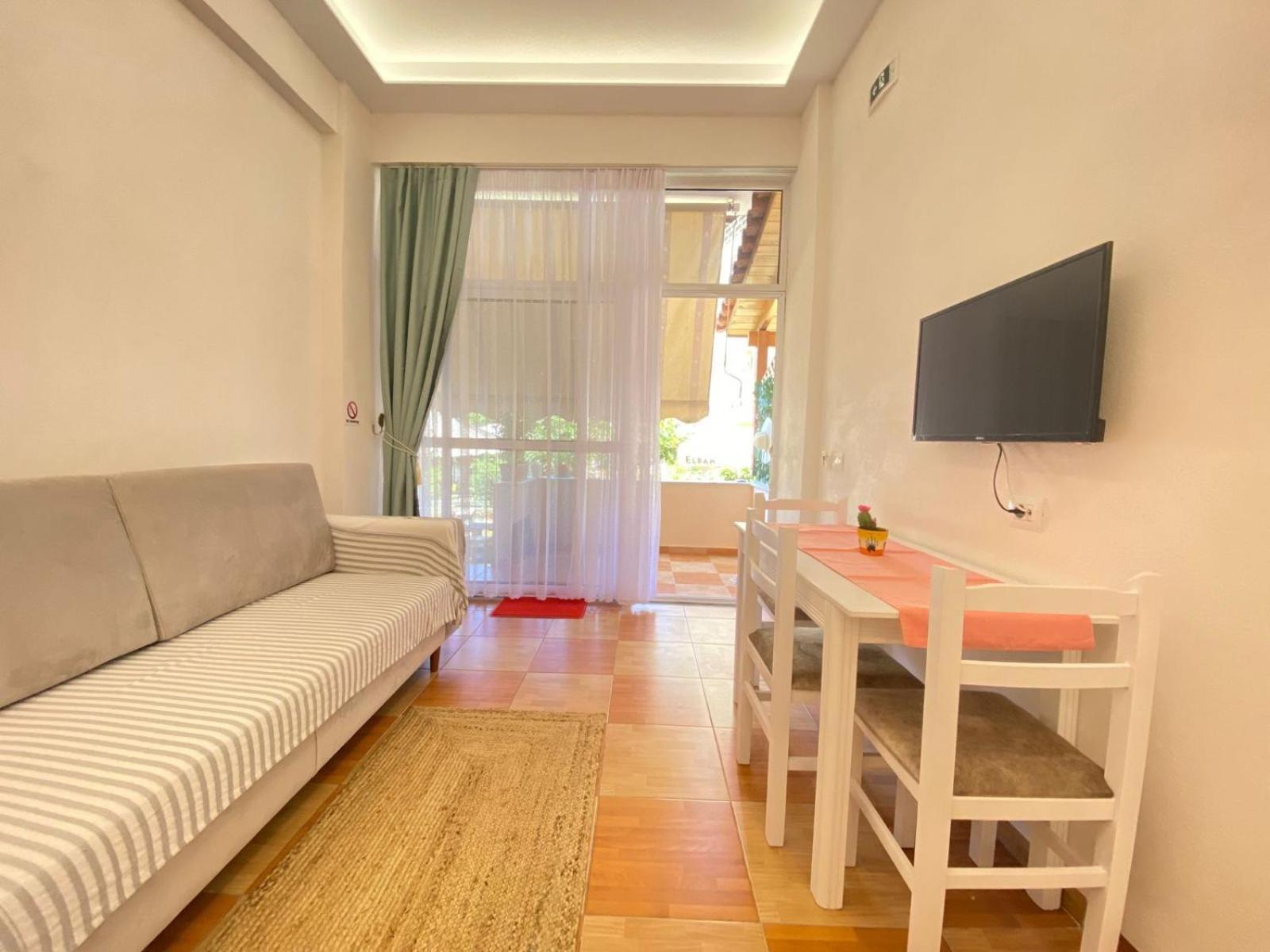 Areti Rooms Hotel Himare Exterior photo